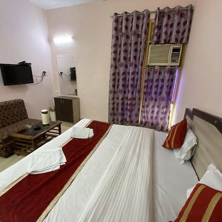 Hotel Rama Palace Katra  Luaran gambar