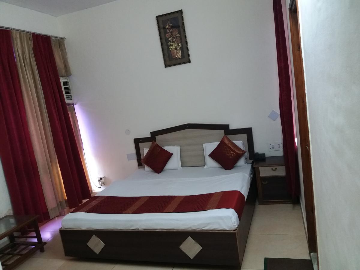 Hotel Rama Palace Katra  Luaran gambar